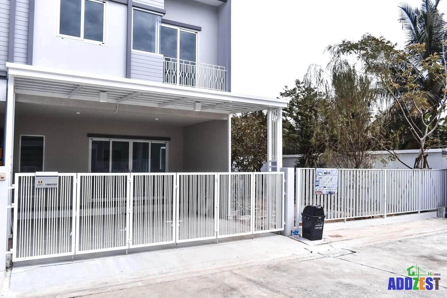 ผลงานต่อเติมบ้านของคุณ Angkana Tongjaroenpanit โดย AddzestHome