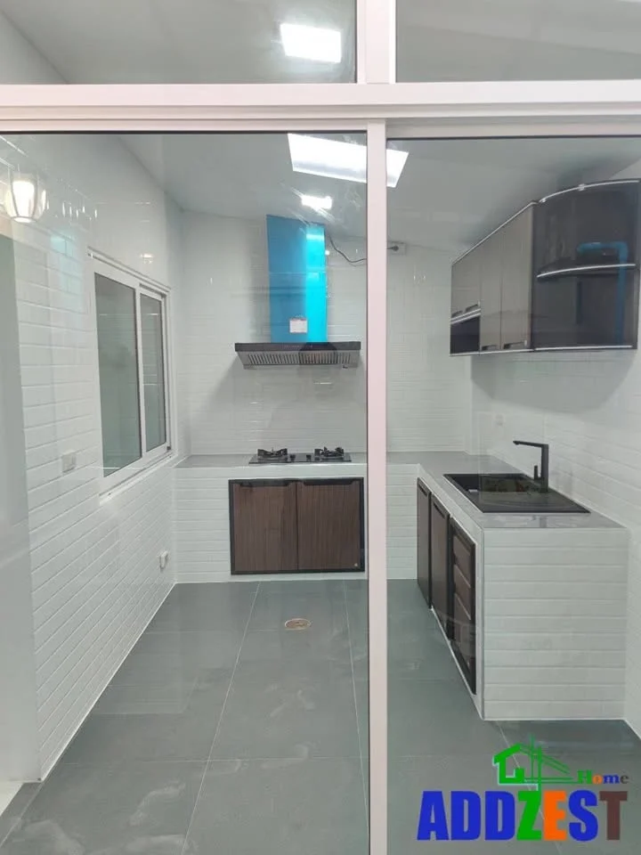 ผลงานต่อเติมบ้านของ รักของข้านั้นมันสีดำ วันเวลาที่รอคอย | addzesthome